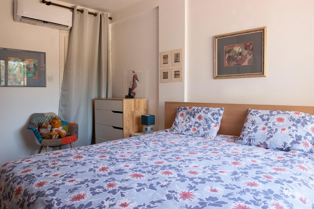Experience Nicosia Apartment Luaran gambar